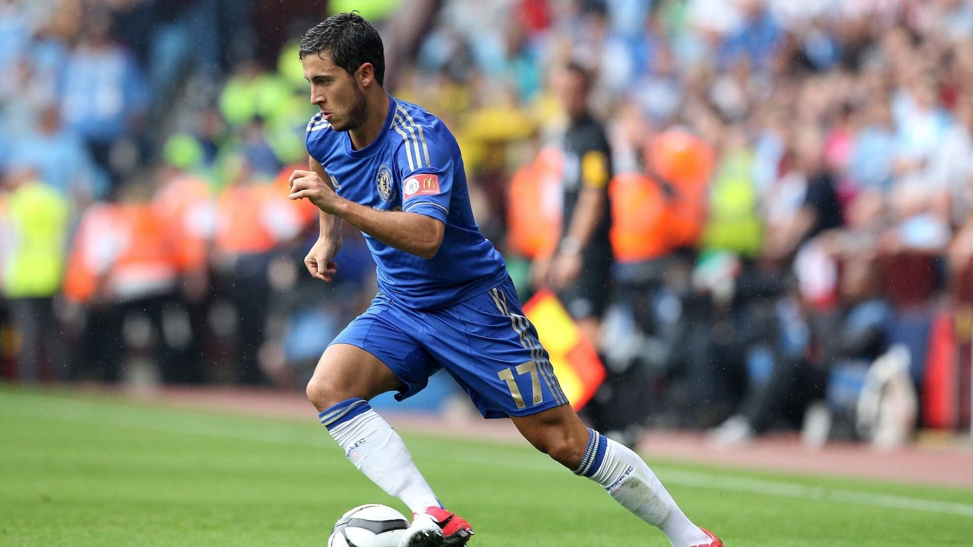 英超球队通过高强度间歇训练提升球员耐力表现，英超球队一天训练多久