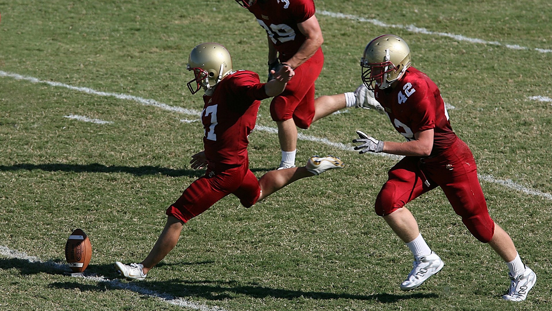 五大联赛球员心理抗压能力是否成为比赛转折点，五大联赛明星球员